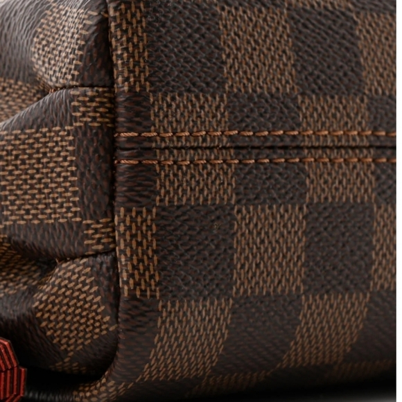 Louis VuittonDamier Ebene Croisette Elegant Brown Checkered Handbag - Copy - Picture 6 of 16